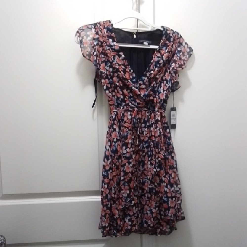 NWT Floral V-Neck Dress
